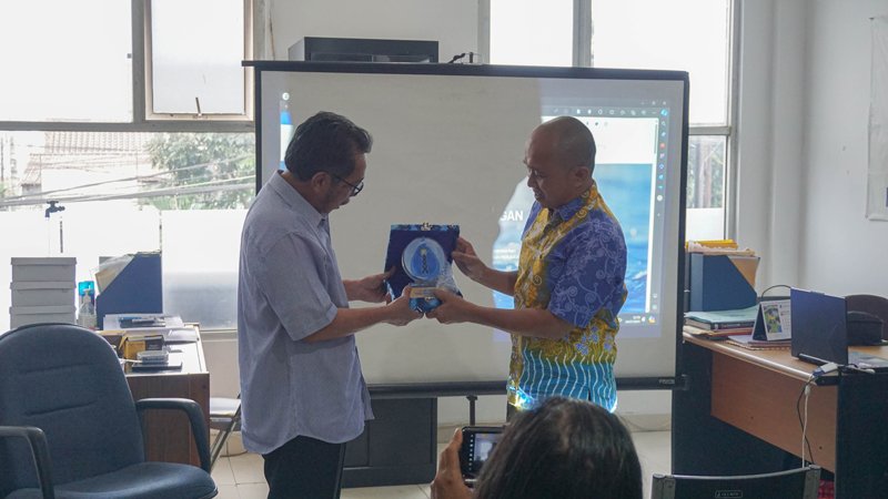 Menerima Kunjungan PERSERODA Air Minum Tabalong Bersinar, Kalimantan Selatan